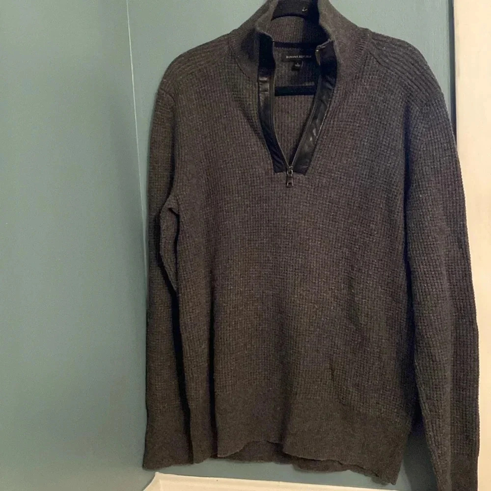 Banana Republic men’s sweater - large- quarter zip - wool blend - sheep leather